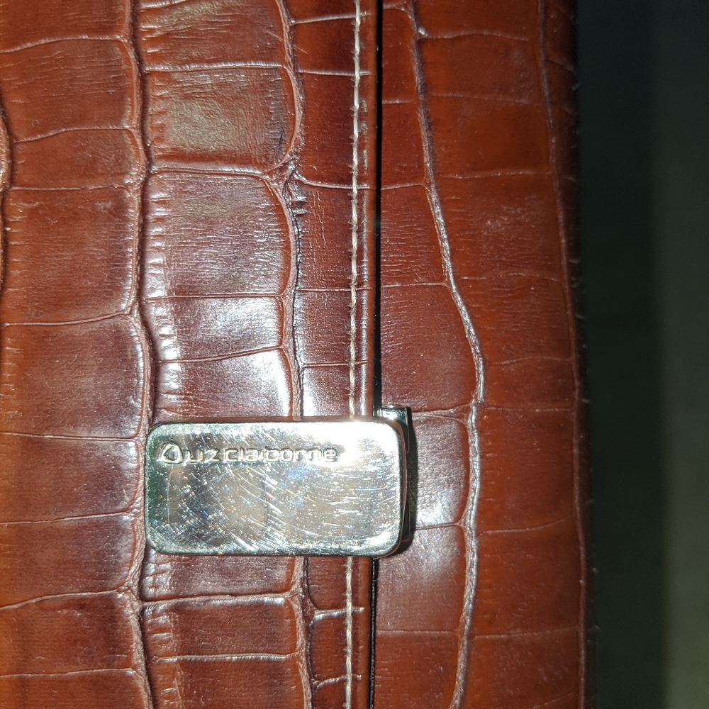 Liz claiborne wallet - Picture 4 of 15